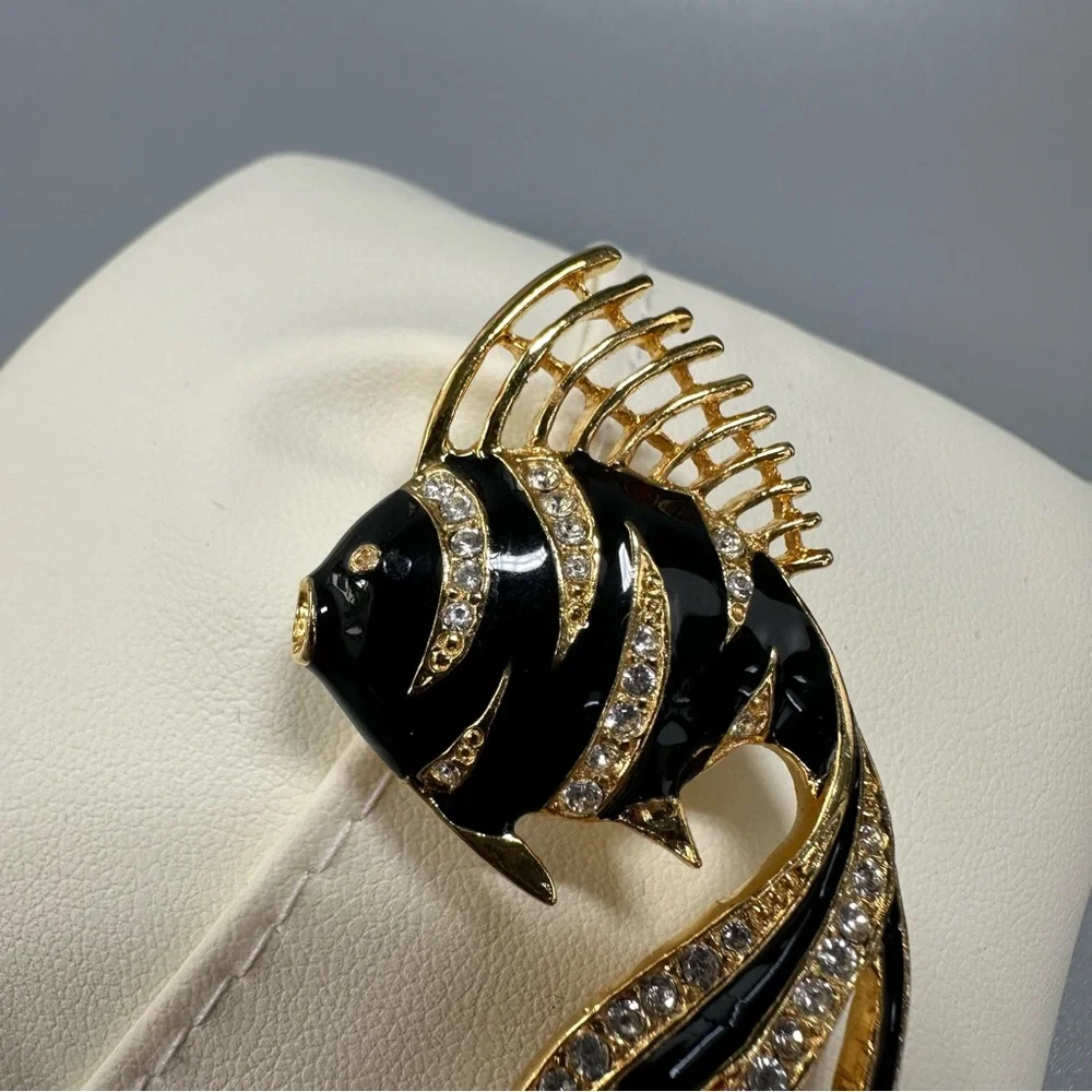Black Enamel and Rhinestone Fish Goldtone Vintage Brooch